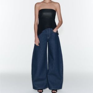 Zara Exaggerated Wide Leg Jeans
Ref 6186/045